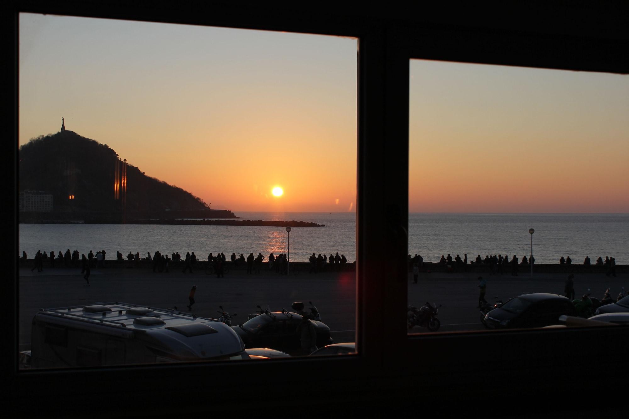 Hotel Punta Monpas San Sebastián Esterno foto