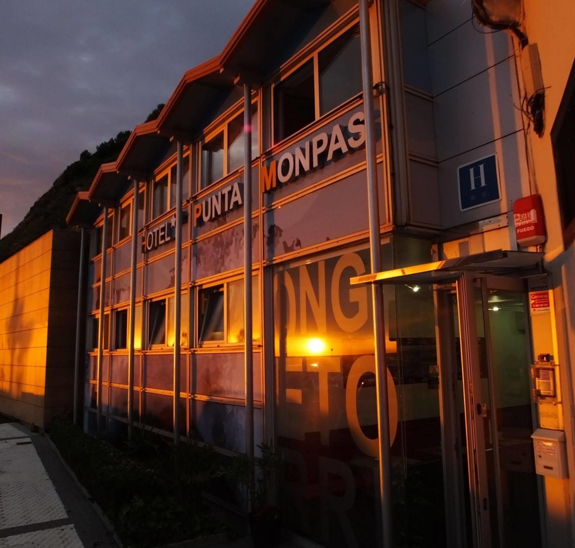 Hotel Punta Monpas San Sebastián Esterno foto